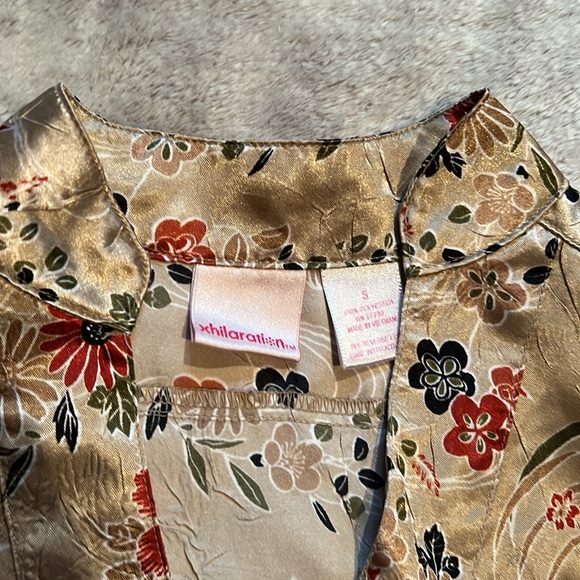 Xhilaration Floral Satin Wrap Top - Picture 11 of 15